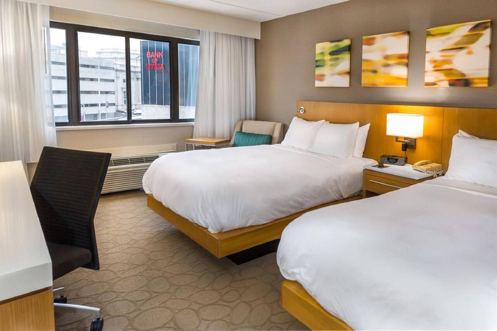 Delta Hotels By Marriott Utica Zewnętrze zdjęcie