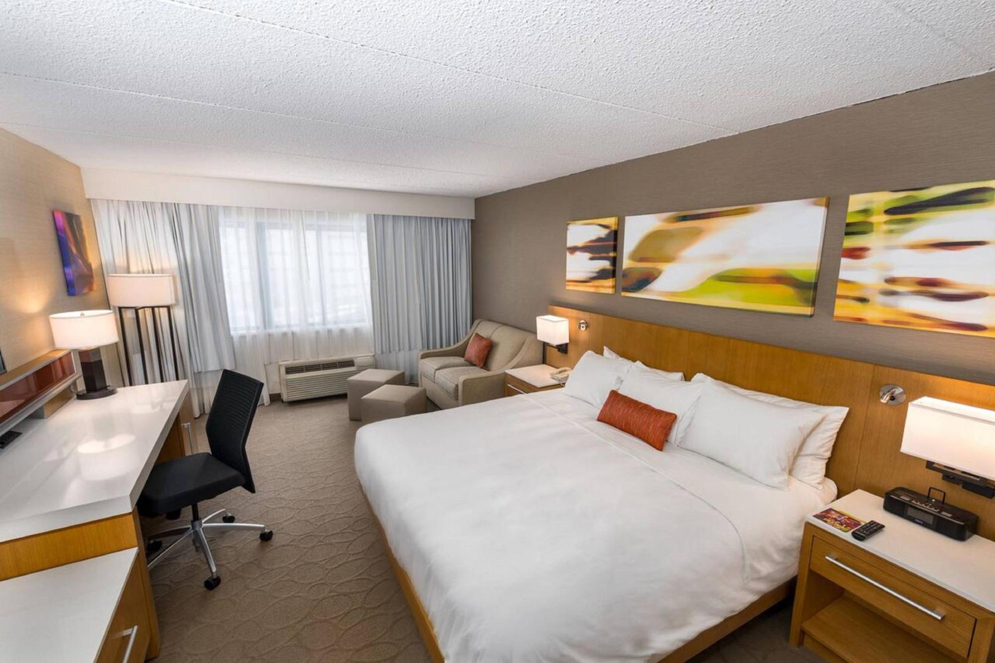 Delta Hotels By Marriott Utica Zewnętrze zdjęcie