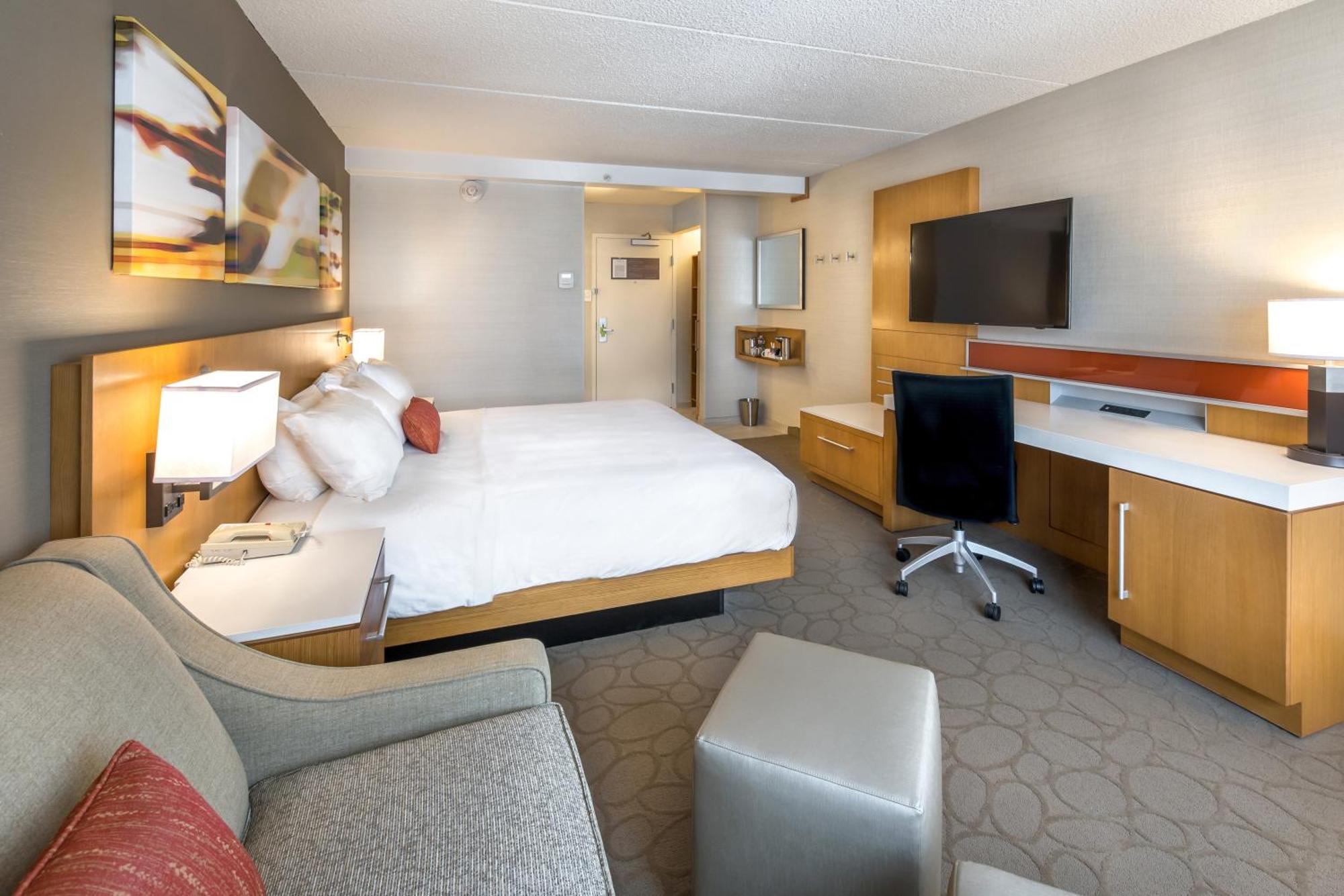 Delta Hotels By Marriott Utica Zewnętrze zdjęcie